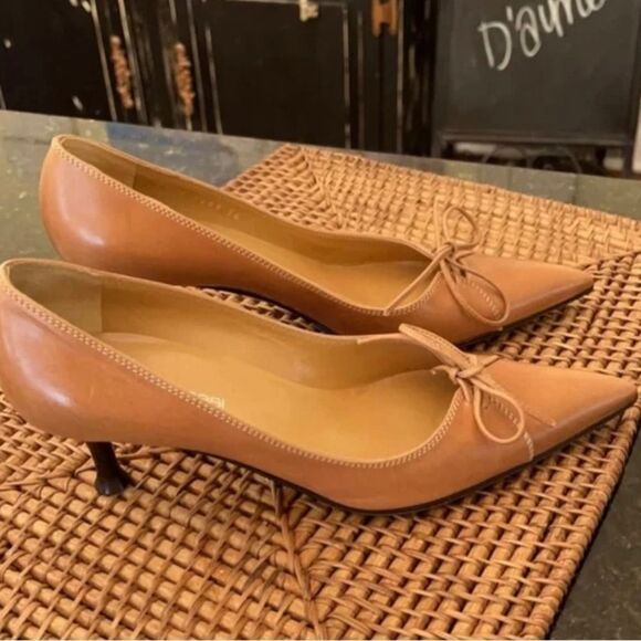 Sergio Rossi Shoes - Sz 36 *Sergio Rossi* VeroCuoio Leather *Kitten Heels* Bow tie